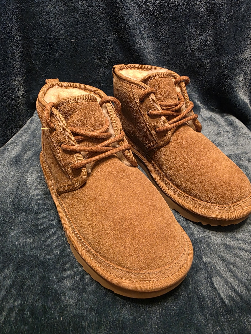 UGG Kid's Suede Chukka Boots in Chestnut- Size 3